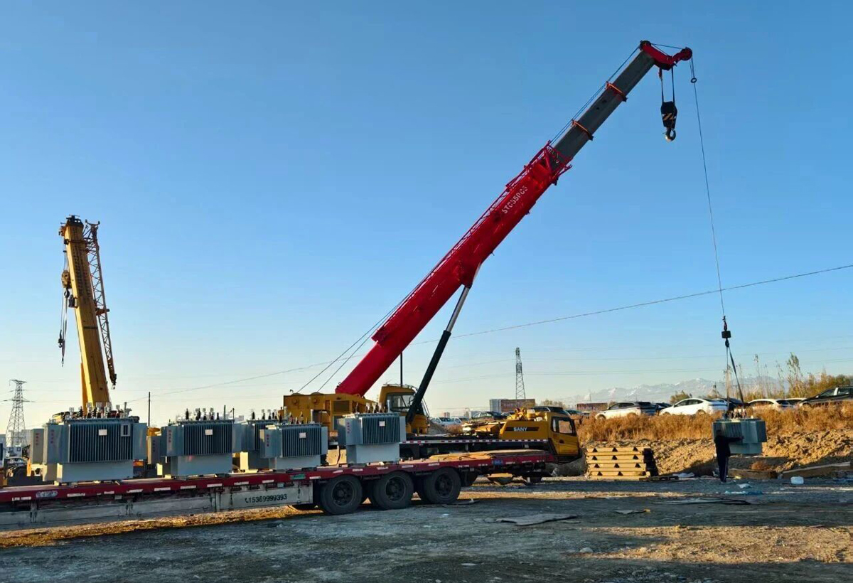 新達変圧器の第2陣となる電力変圧器がホルゴス港に無事到着、中央アジアにおける事業拡大を加速