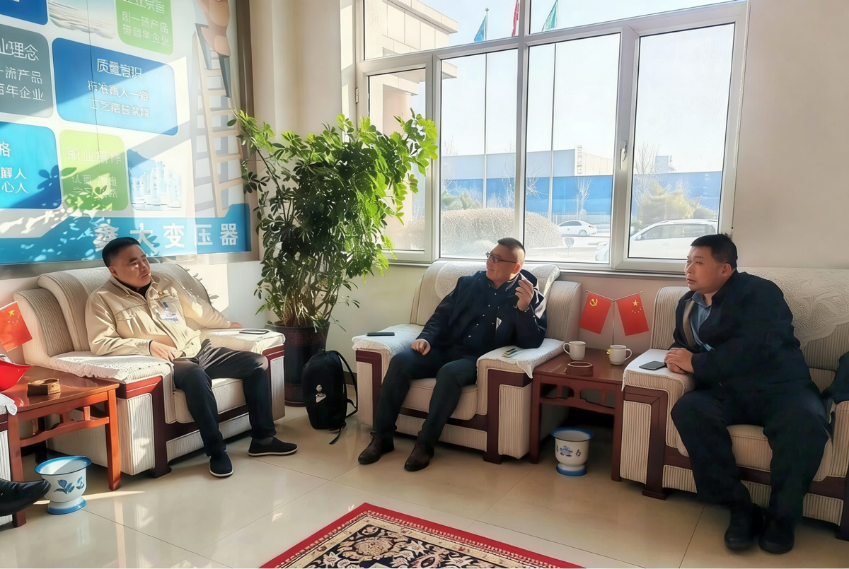 জনাব মা এবং ঝংজি ইউনাইটেড-এর প্রতিনিধিদল নতুন সহযোগিতার সুযোগ অন্বেষণ করতে আমাদের কোম্পানি পরিদর্শন করেছেন।